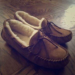 Ugg Dakota Slipper, Size 9, Never Worn